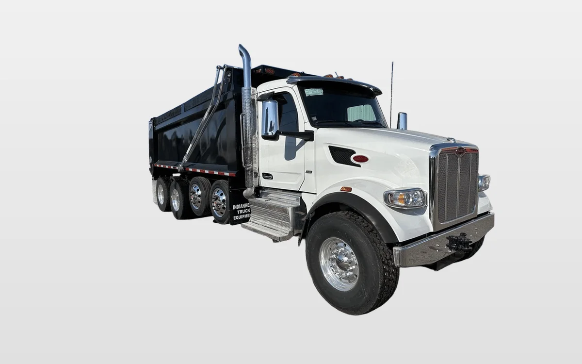 2025 Peterbilt 567 - image 1