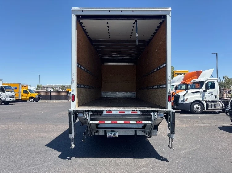 2022 Freightliner eM2 in Phoenix, AZ — photo 8