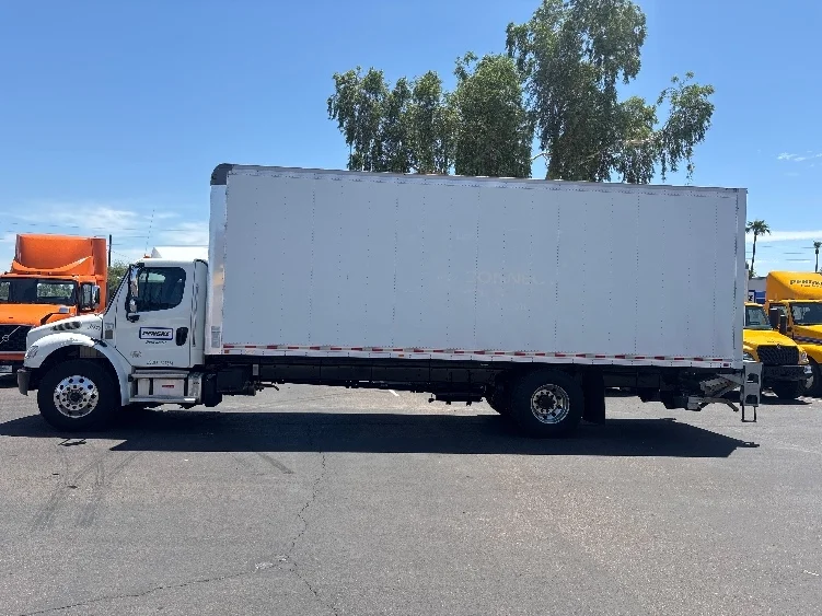 2022 Freightliner eM2 in Phoenix, AZ — photo 4
