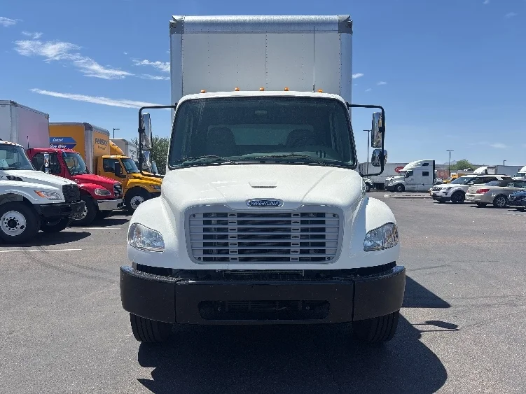 2022 Freightliner eM2 in Phoenix, AZ — photo 2