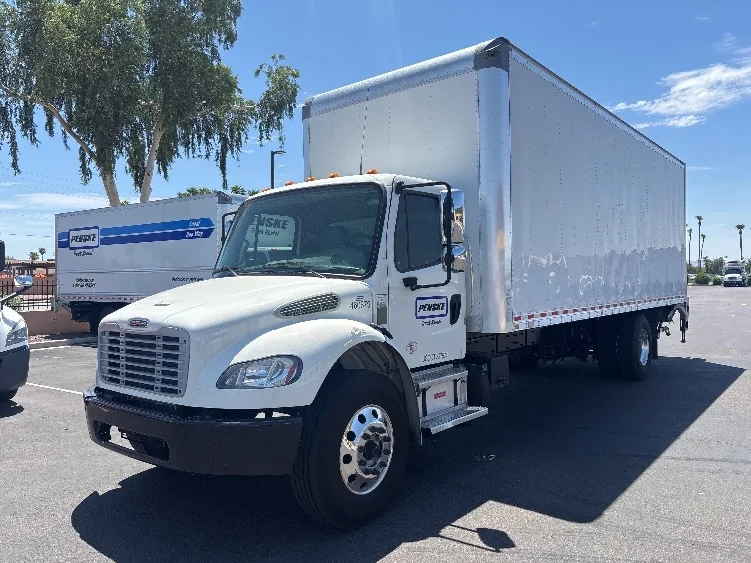 2022 Freightliner eM2 in Phoenix, AZ — photo 3