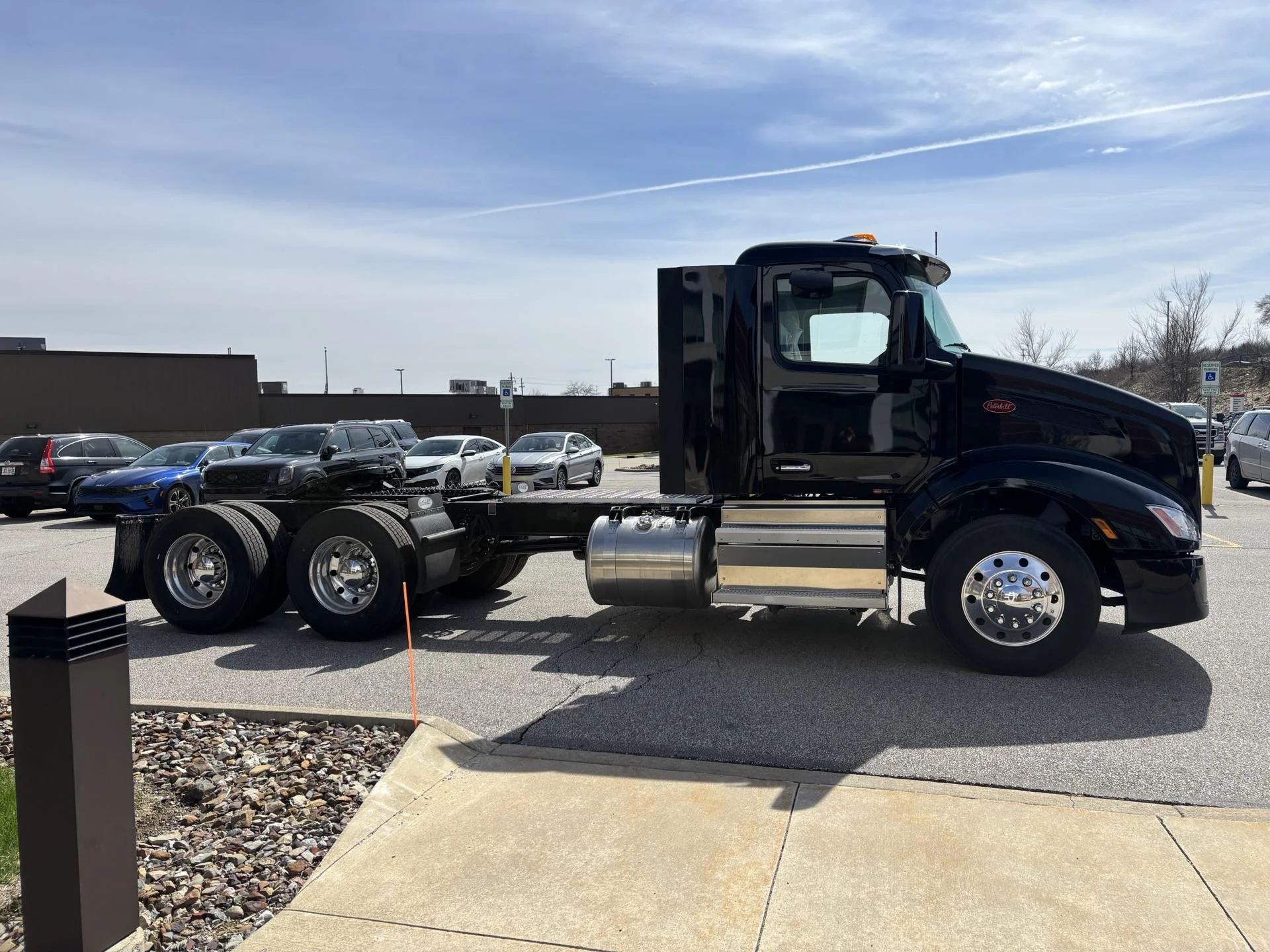 2027 Peterbilt 579 in Broadview Hts, OH — photo 5