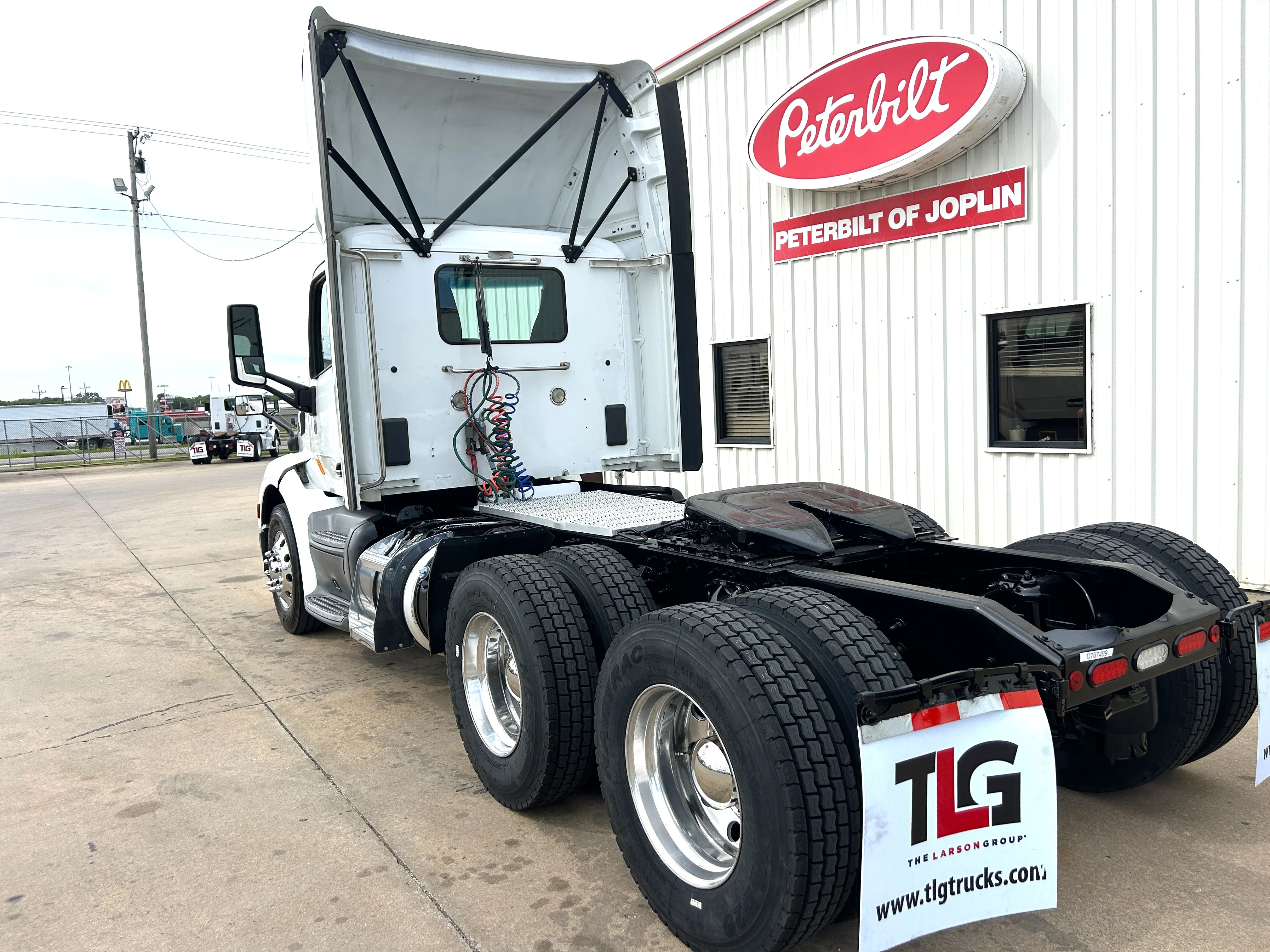 2021 Peterbilt 579 in Joplin, MO — photo 5