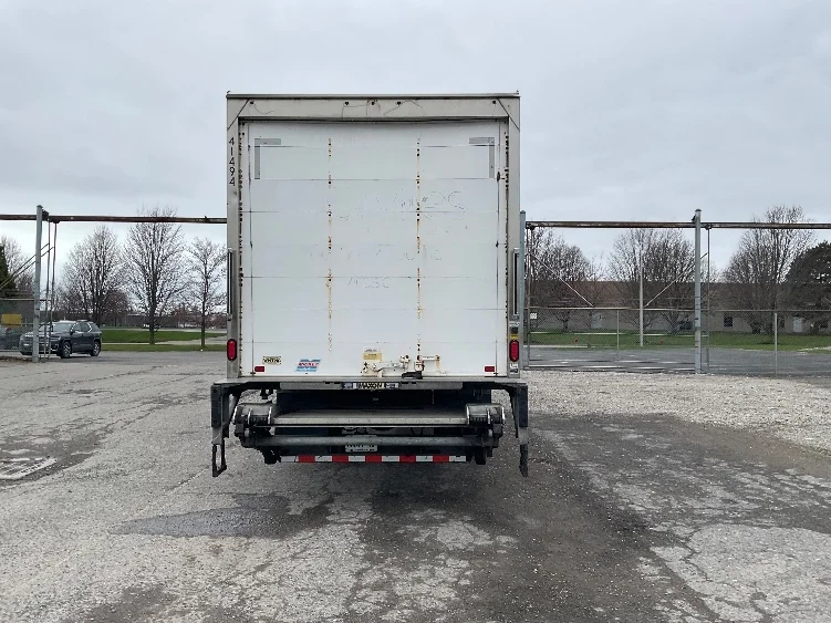 2020 Hino 268 - image 7