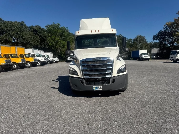 2019 Freightliner in Pensacola, FL — photo 2
