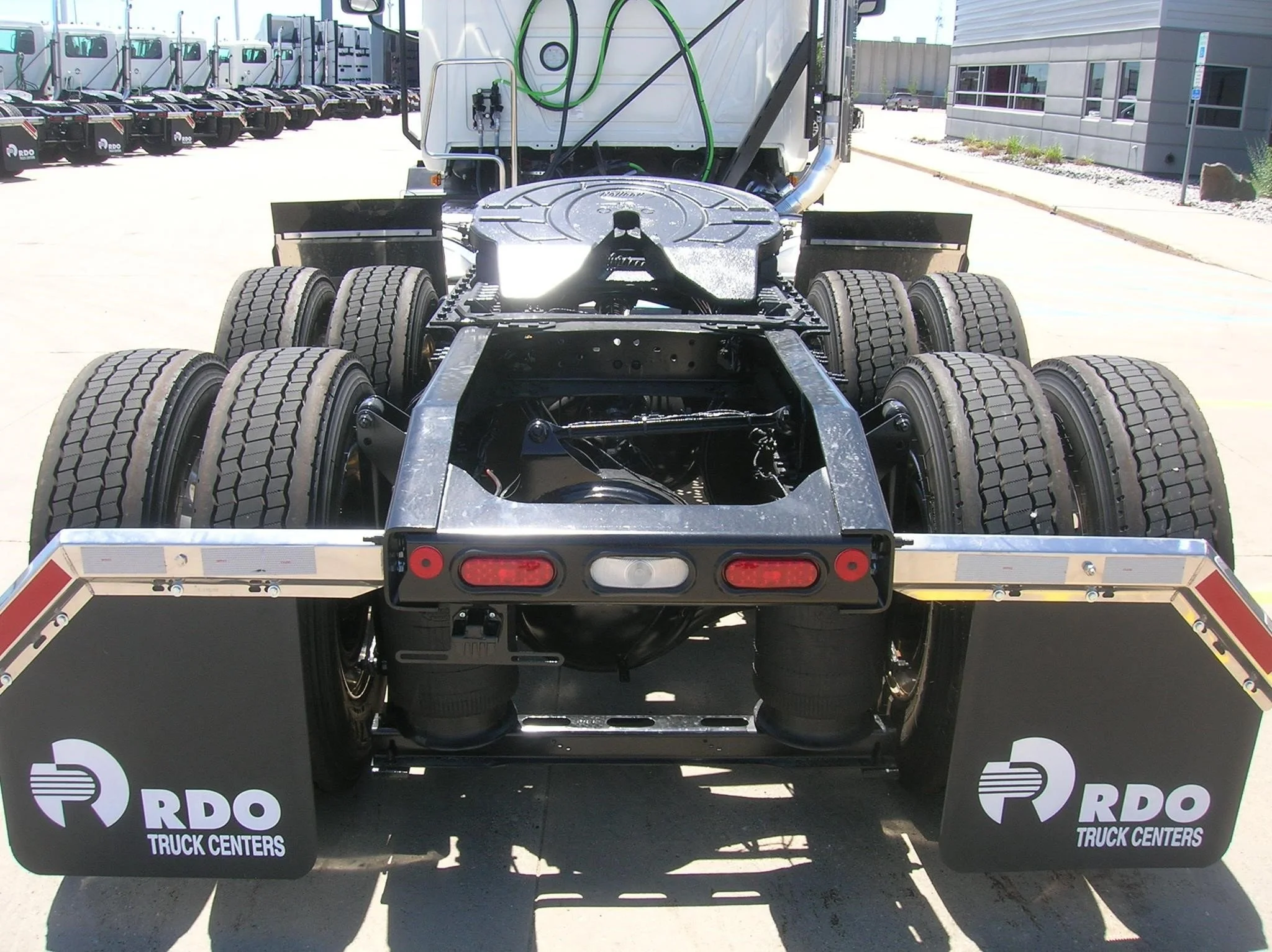 2026 Mack Anthem — photo 6