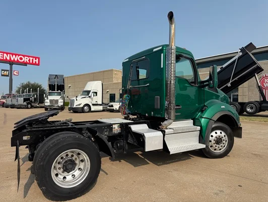 2022 Kenworth T880 in Dallas, TX — photo 10
