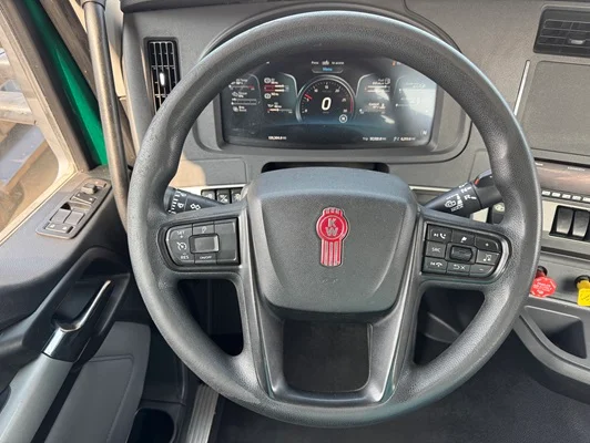 2022 Kenworth T880 in Dallas, TX — photo 3