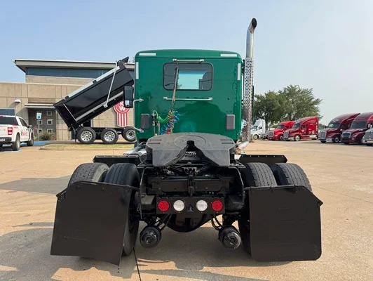 2022 Kenworth T880 in Dallas, TX — photo 5