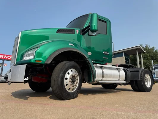 2022 Kenworth T880 in Dallas, TX — photo 12