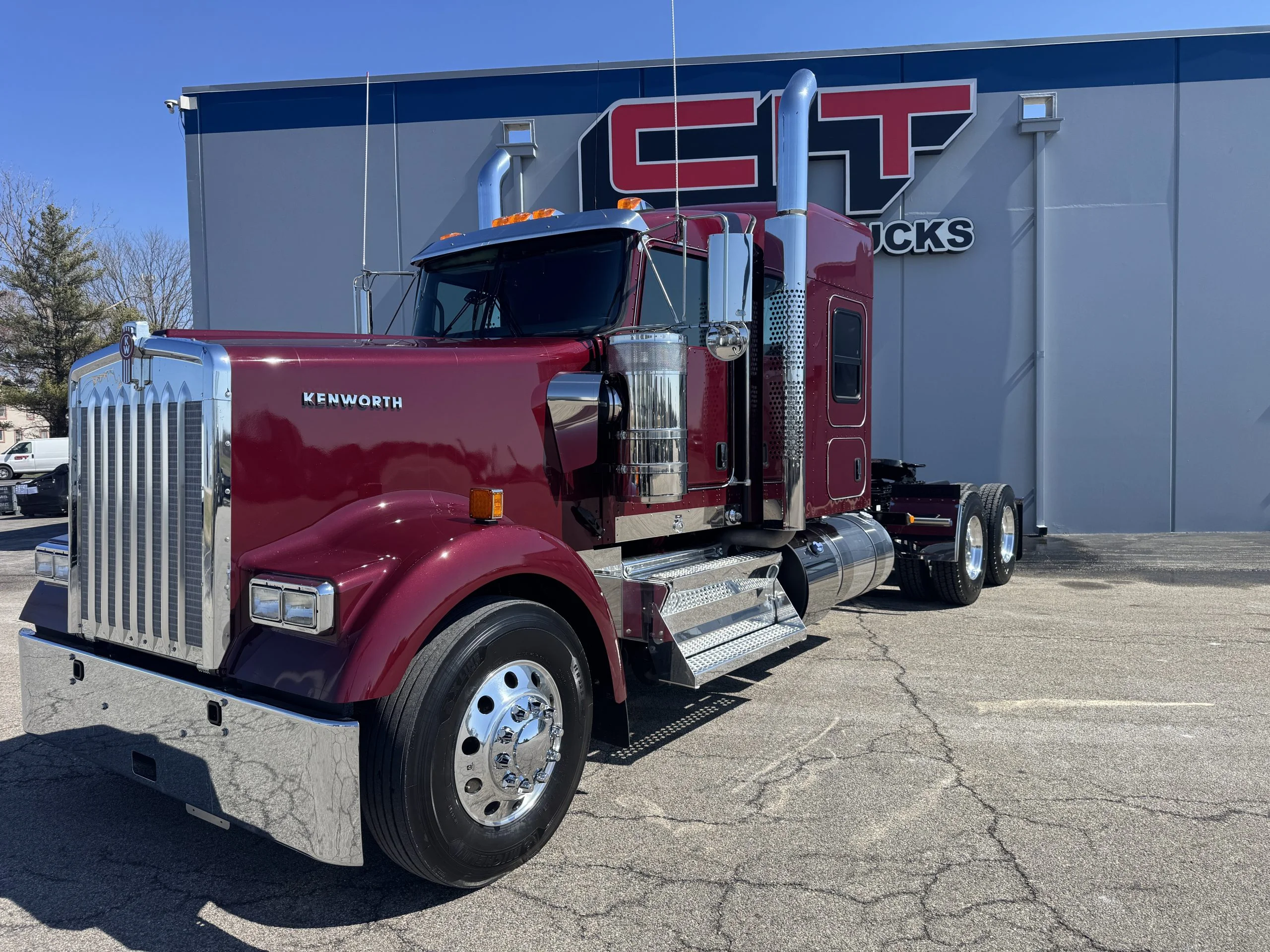 2027 Kenworth W900 in Champaign, IL