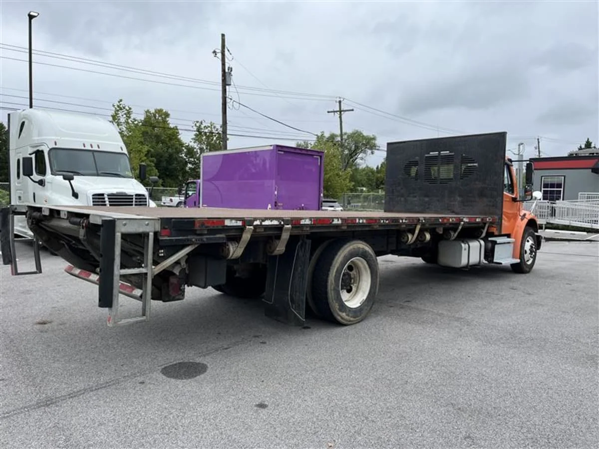 2019 Freightliner M2 106 in Beltsville, MD — photo 4