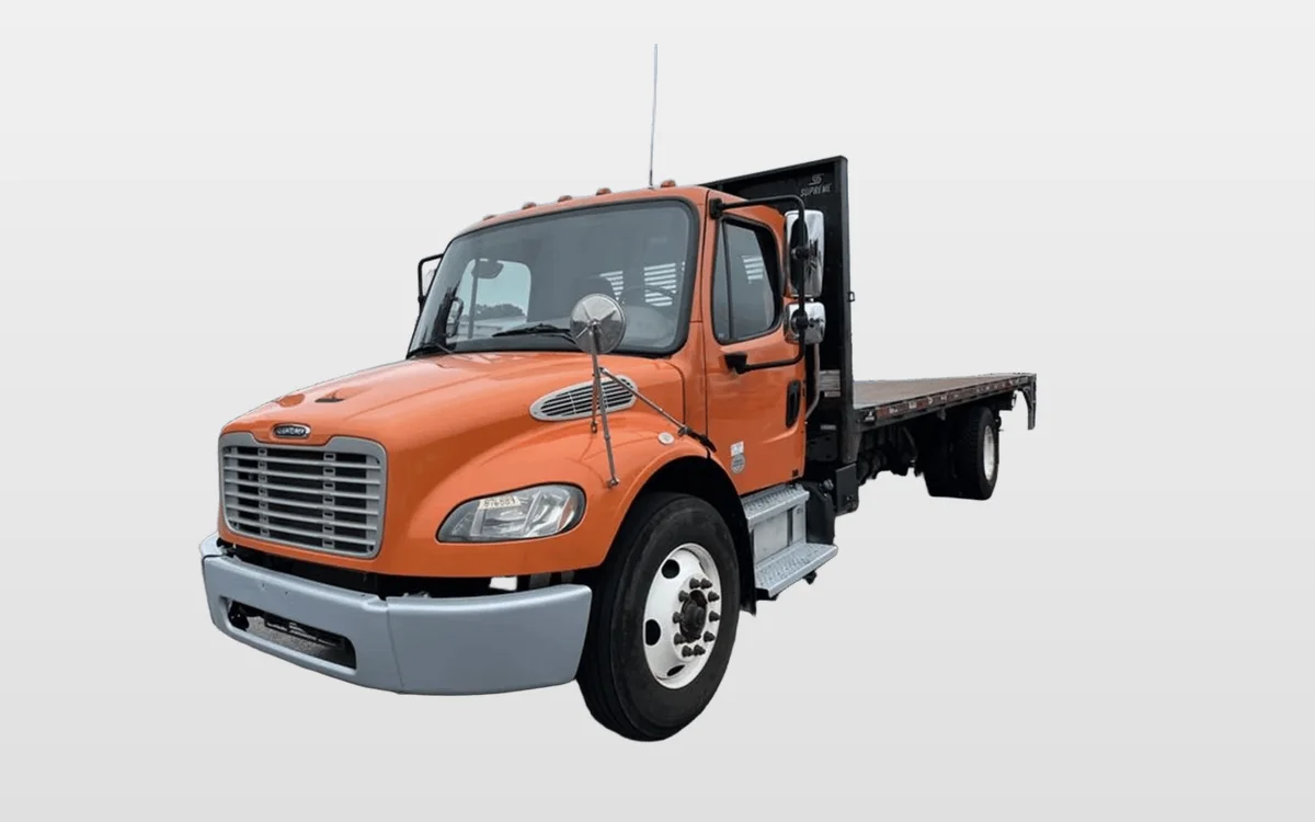2019 Freightliner M2 106 - image 1