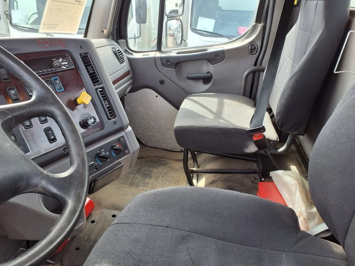 2019 Freightliner M2 106 in Salisbury, MA — photo 7