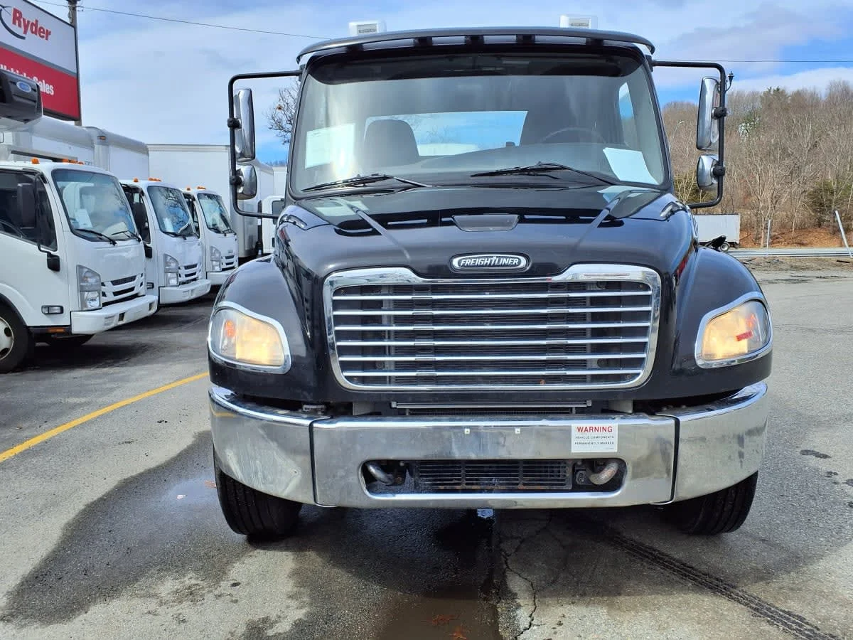 2019 Freightliner M2 106 in Salisbury, MA — photo 2