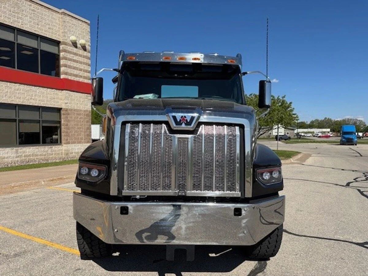 2027 Western Star 49X — photo 2
