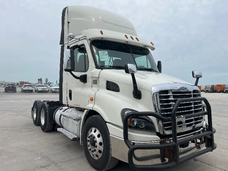 2018 Freightliner Cascadia in Sturtevant, WI