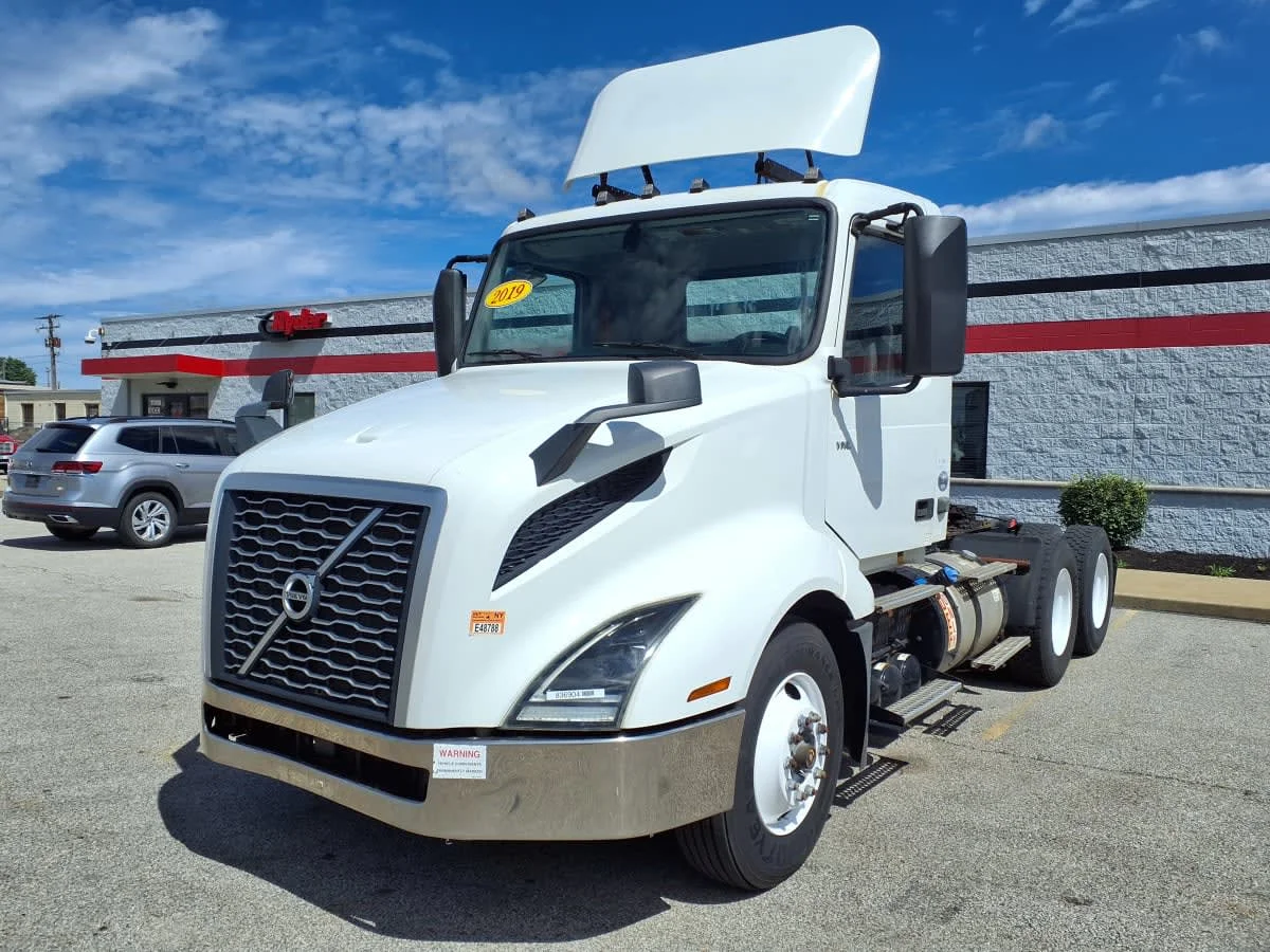 2019 Volvo VNL 860