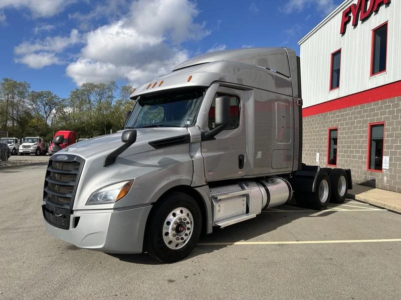 2022 Freightliner Cascadia in Pittsburgh, PA