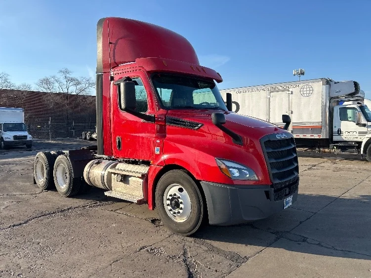 2020 Freightliner Cascadia in La Porte, IN