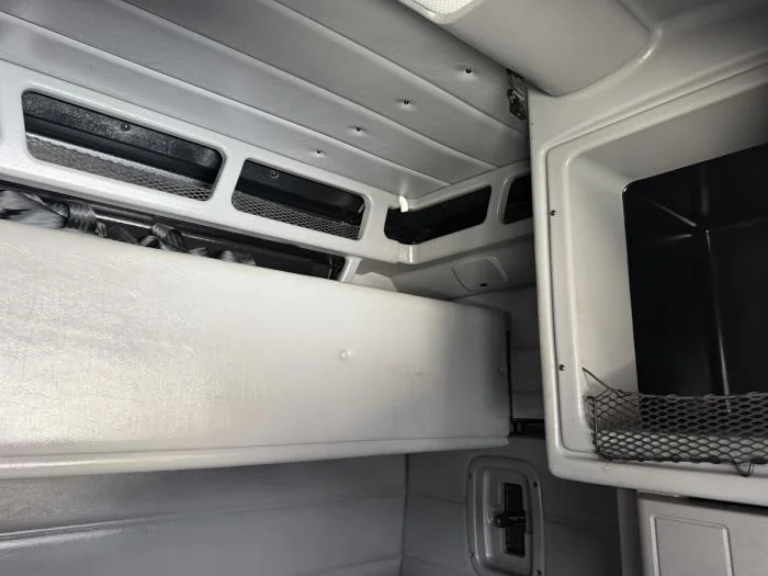 2022 Peterbilt 389 — photo 17