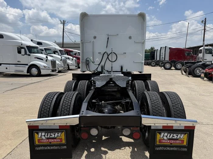 2022 Peterbilt 389 — photo 35