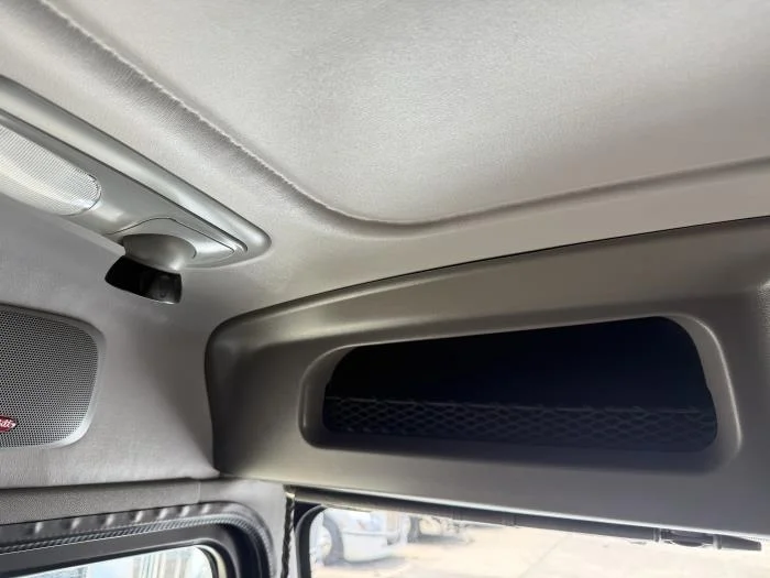 2022 Peterbilt 389 — photo 13