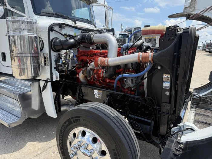 2022 Peterbilt 389 — photo 44