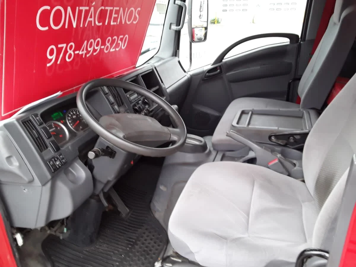 2019 Isuzu NRR - image 7