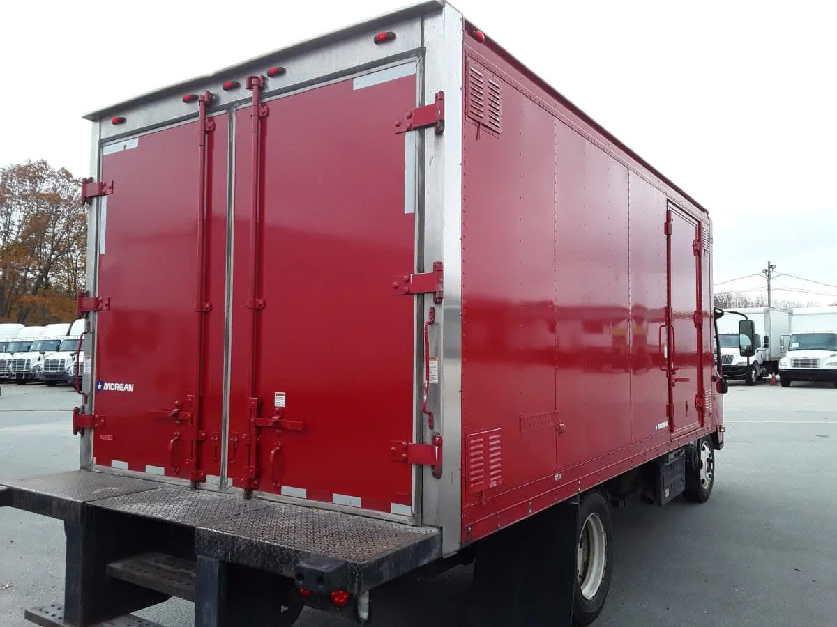 2019 Isuzu NRR - image 4