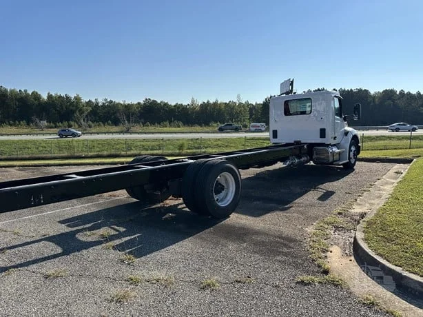 2025 Peterbilt 537 in GA — photo 3