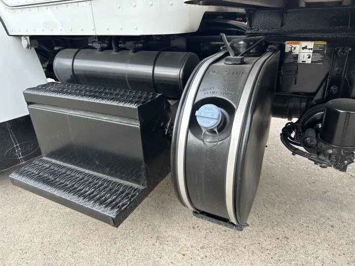 2020 Peterbilt 337 in Houston, TX — photo 26