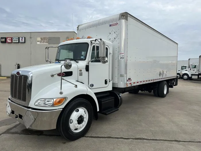 2020 Peterbilt 337 - image 2