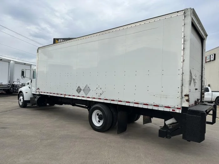2020 Peterbilt 337 in Houston, TX — photo 6