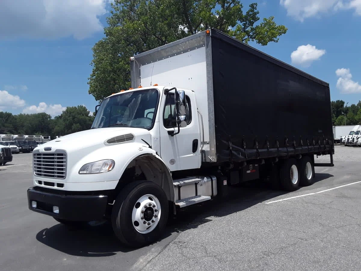 2021 Freightliner M2 106
