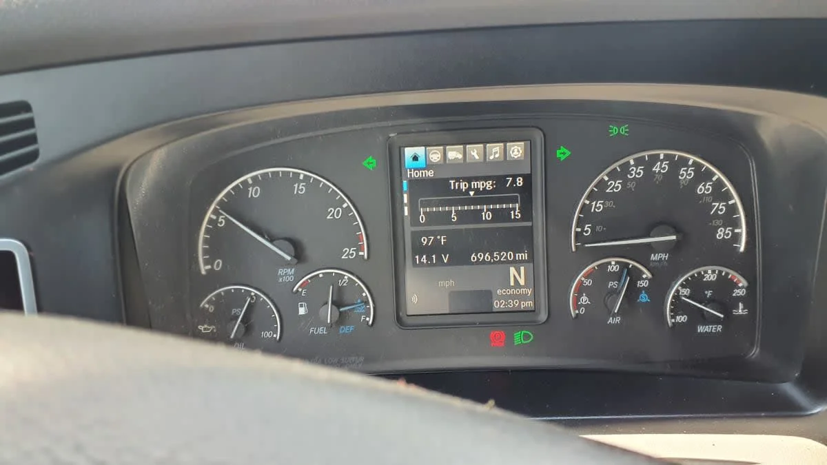 2023 Freightliner Cascadia in Bolingbrook, IL — photo 11