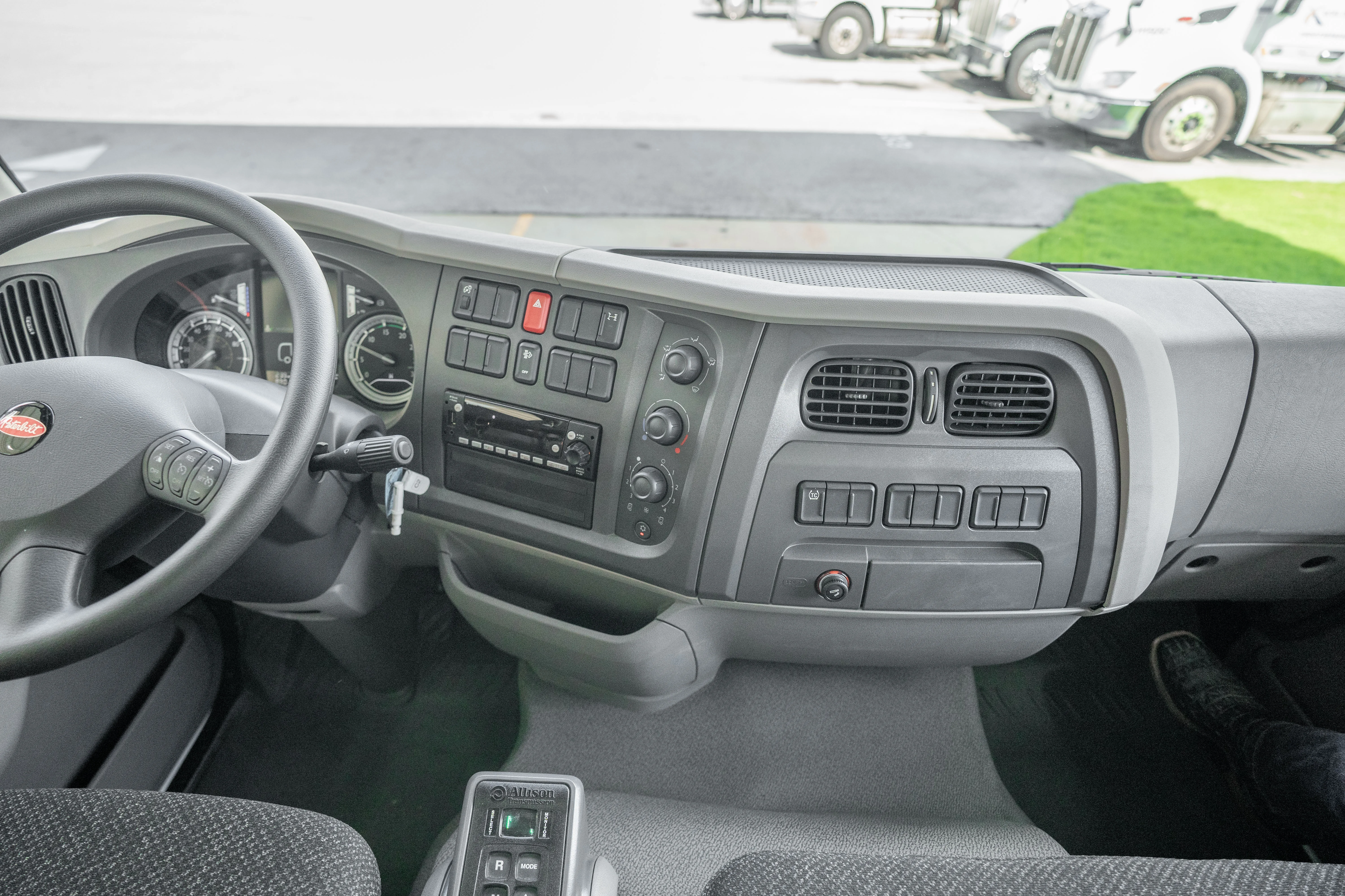 2026 Peterbilt 220EV in Baltimore, MD — photo 14