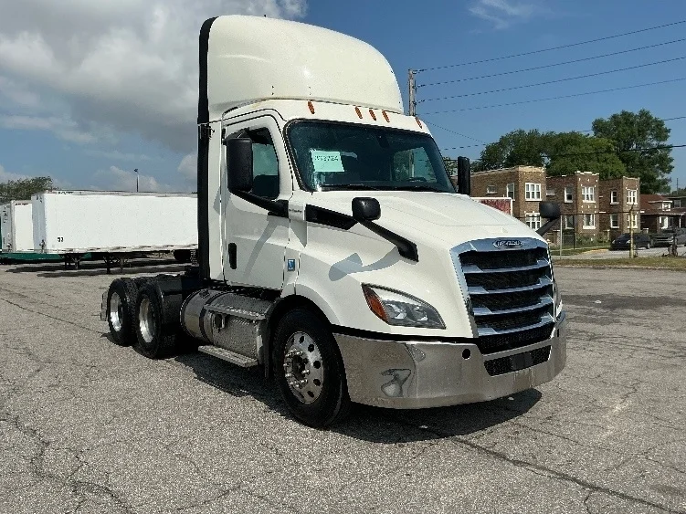 2019 Freightliner Cascadia in East Chicago, IN