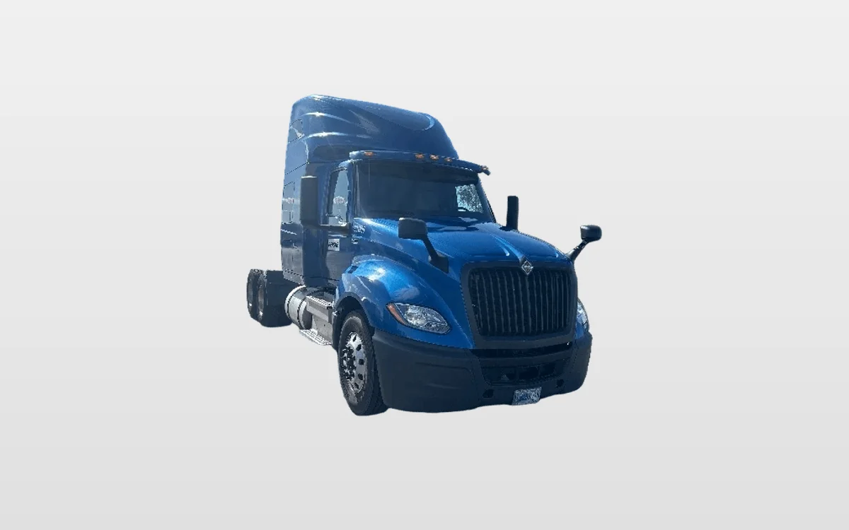 2020 International LT - image 1