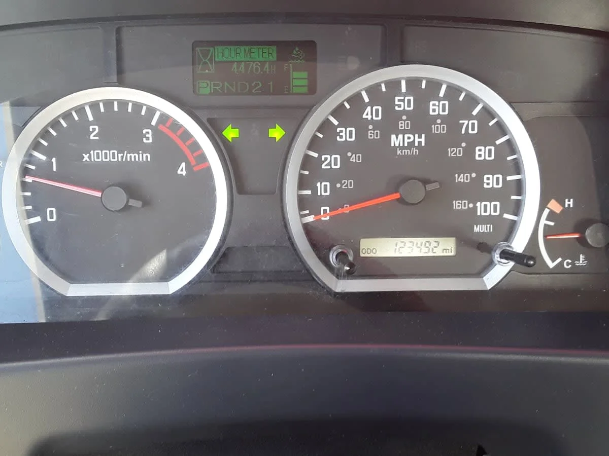 2018 Isuzu NPR - image 13