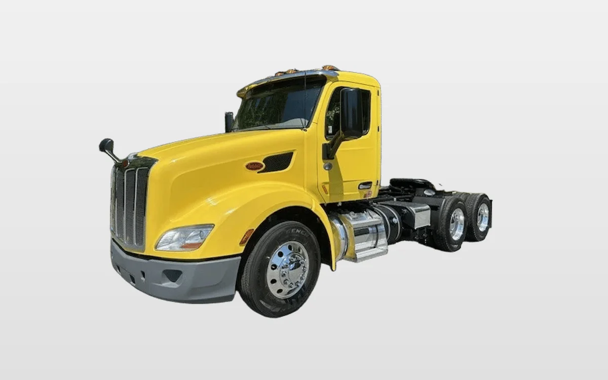 2021 PETERBILT 579 - image 1