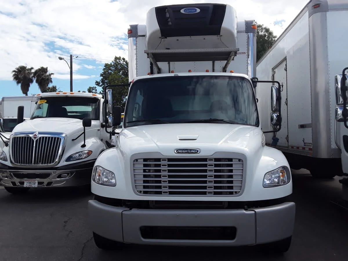 2019 Freightliner M2 106 in Montebello, CA — photo 2