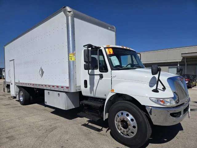 2019 International 4300 - image 4