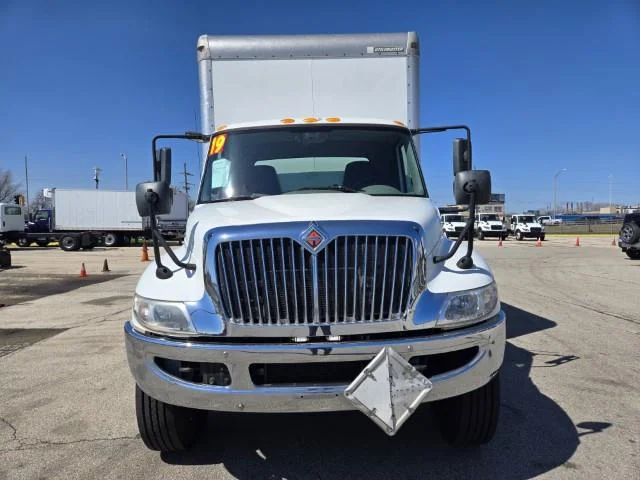 2019 International 4300 - image 3