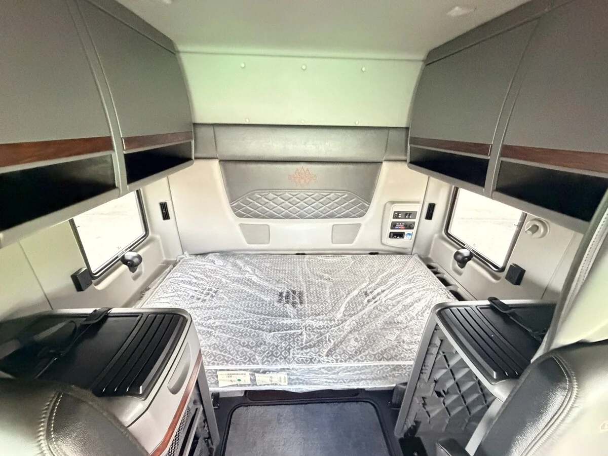2022 International HX in Union City, TN — photo 16