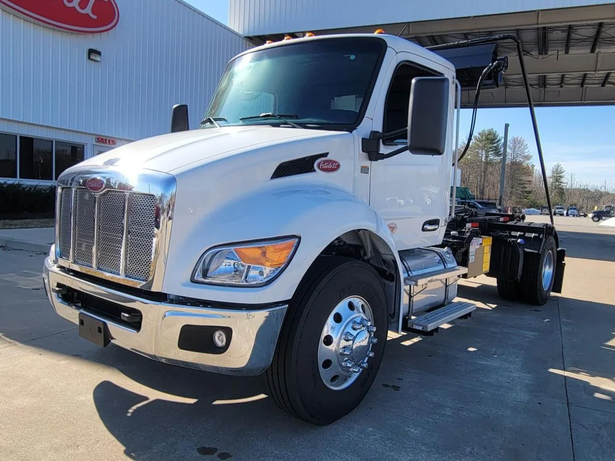 2025 Peterbilt 536 in Plainville, MA — photo 2