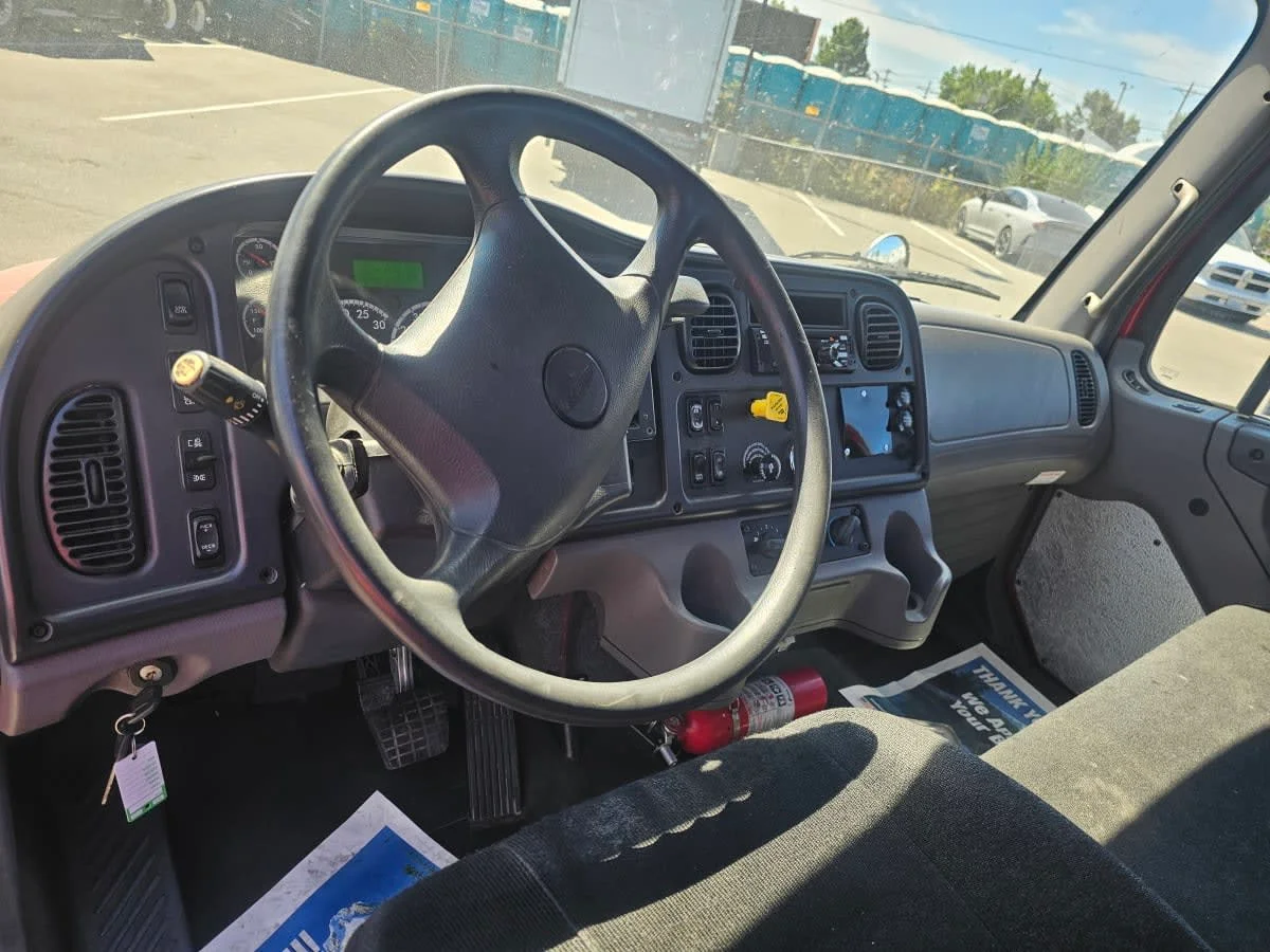 2018 Freightliner M2 106 in Tacoma, WA — photo 7