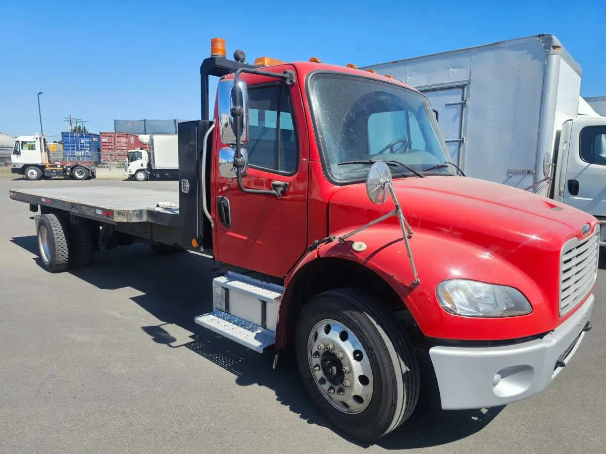 2018 Freightliner M2 106 in Tacoma, WA — photo 3