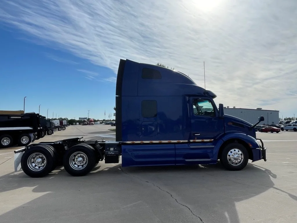 2023 Peterbilt 579 in Springfield, MO — photo 6
