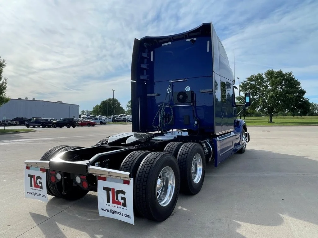 2023 Peterbilt 579 in Springfield, MO — photo 5
